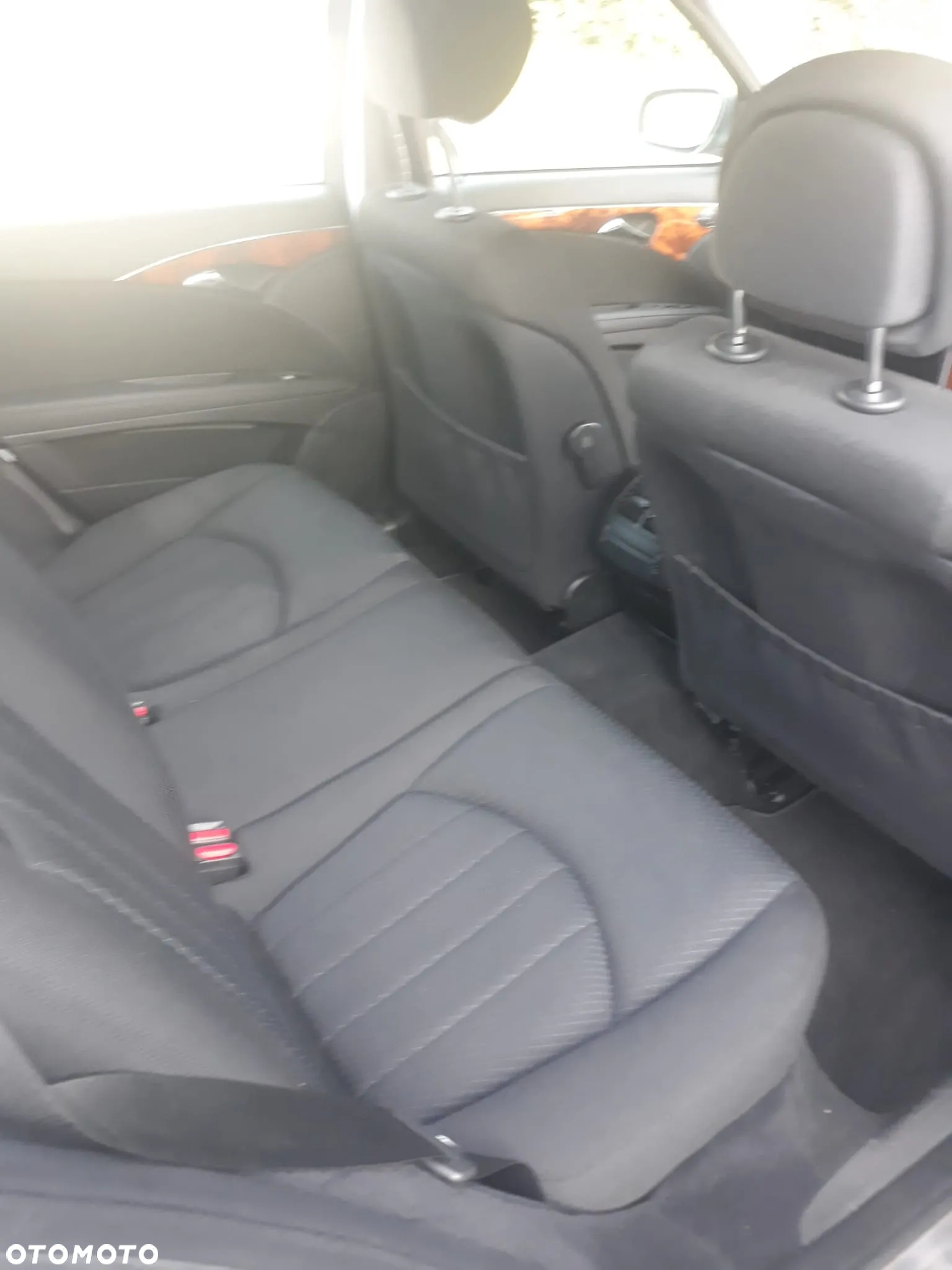 Mercedes-Benz Klasa E 220 T CDI Automatik Elegance DPF - 15