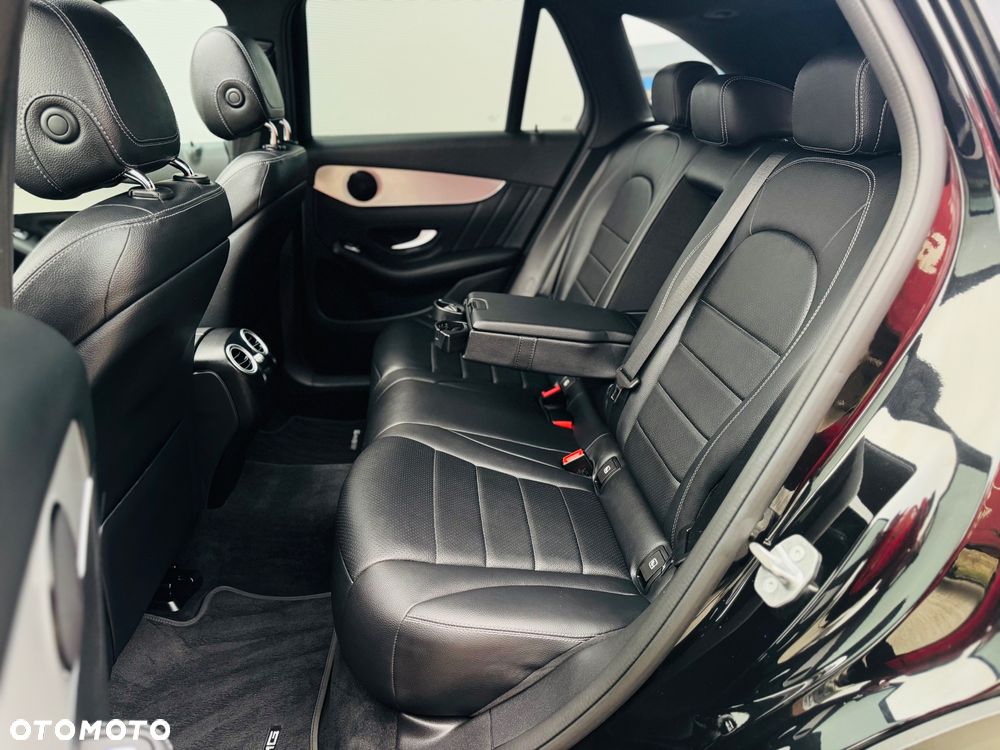 Mercedes-Benz GLC 220 d 4Matic 9G-TRONIC AMG Line - 36