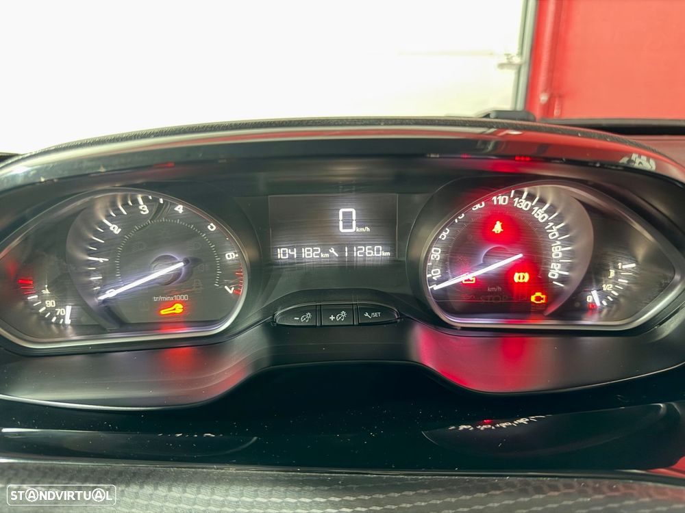 Peugeot 208 1.2 PureTech Style - 41