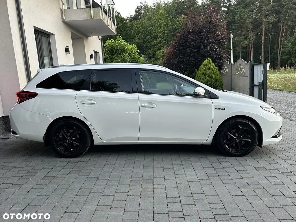 Toyota Auris - 13