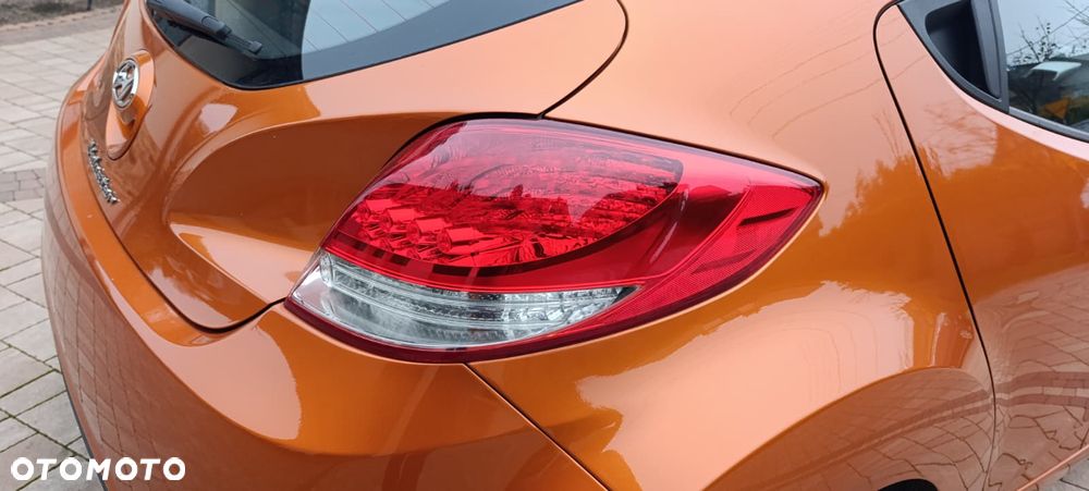 Hyundai Veloster - 9