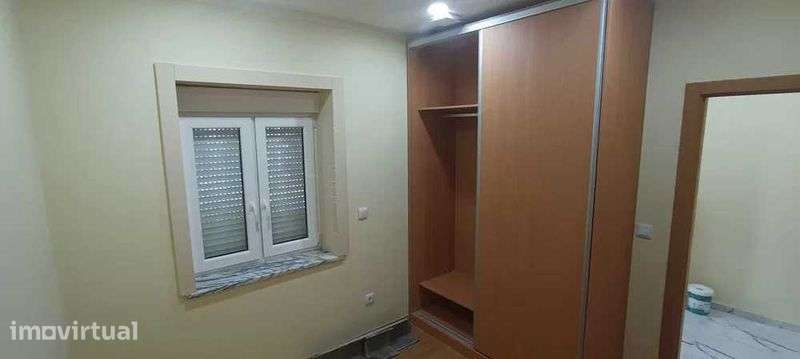 Moradia/Casa T5 Térrea em Campanhã - Grande imagem: 2/4