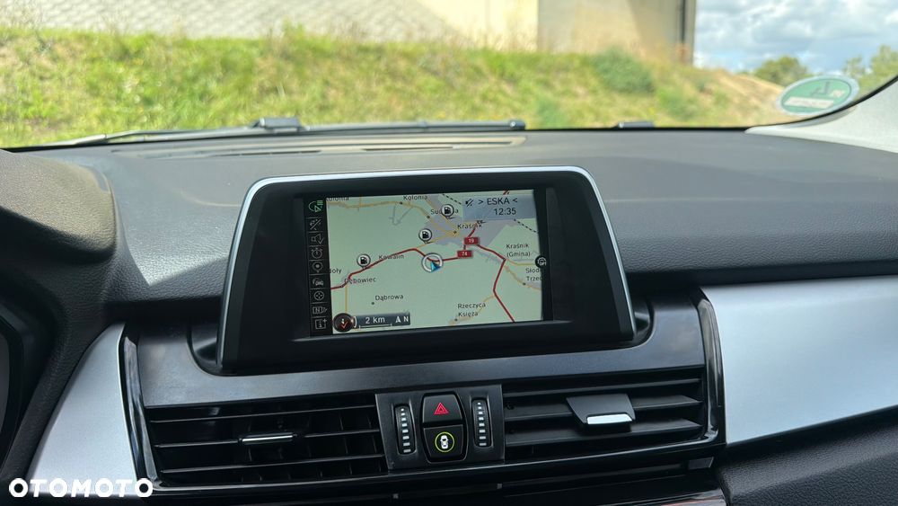 BMW Seria 2 218d - 10
