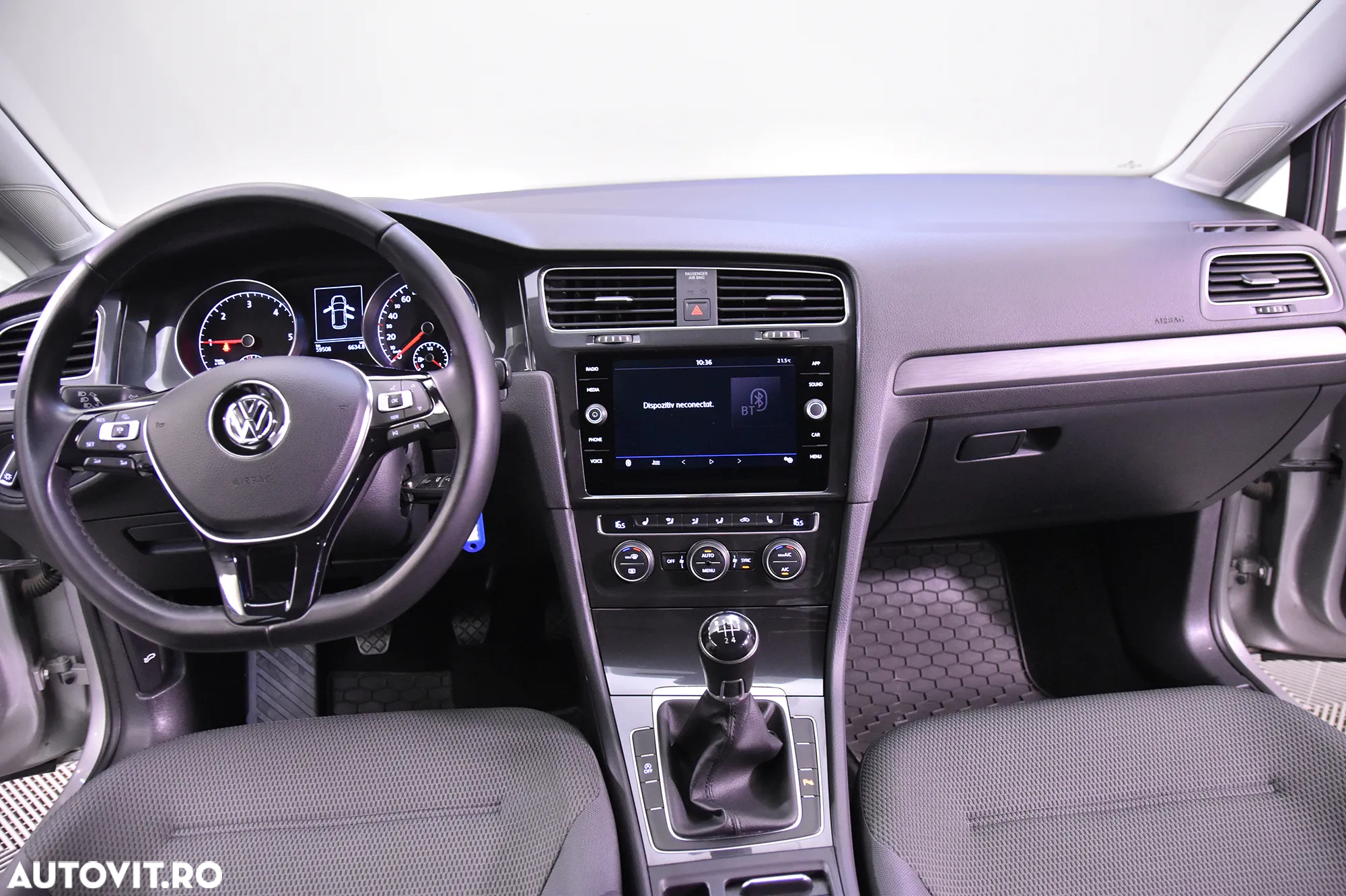 Volkswagen Golf - 9