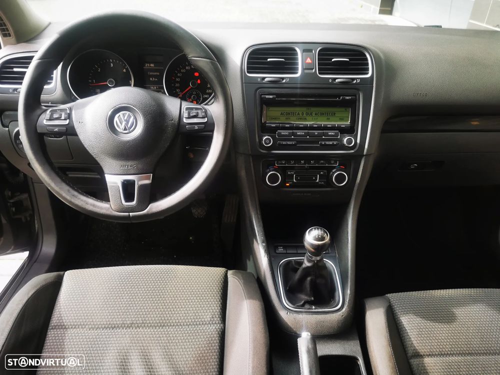 VW Golf 1.6 TDi Confortline - 6