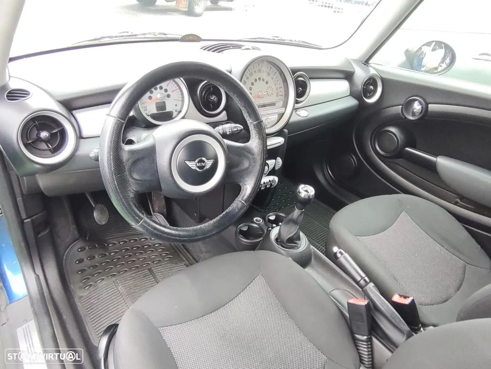 MINI 3 Portas - 24