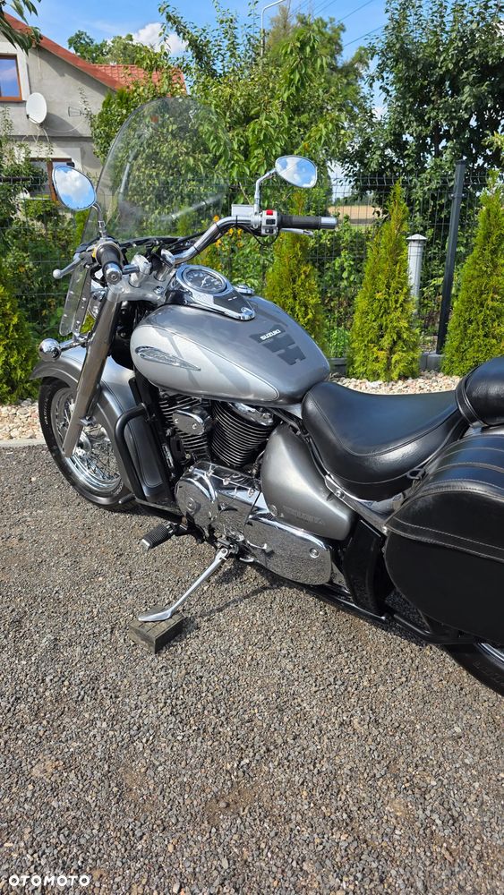 Suzuki Intruder - 21