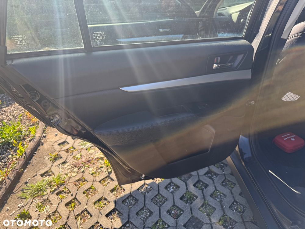 Subaru Outback 2.5i Comfort Navi AT - 18