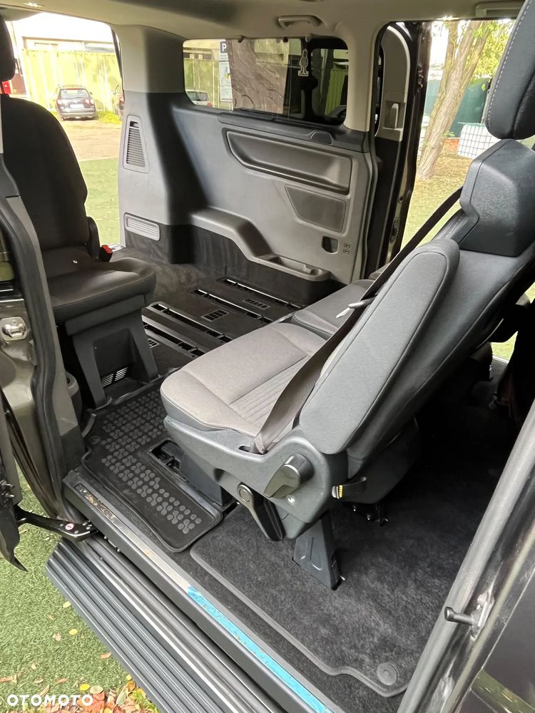 Ford Tourneo Custom - 8