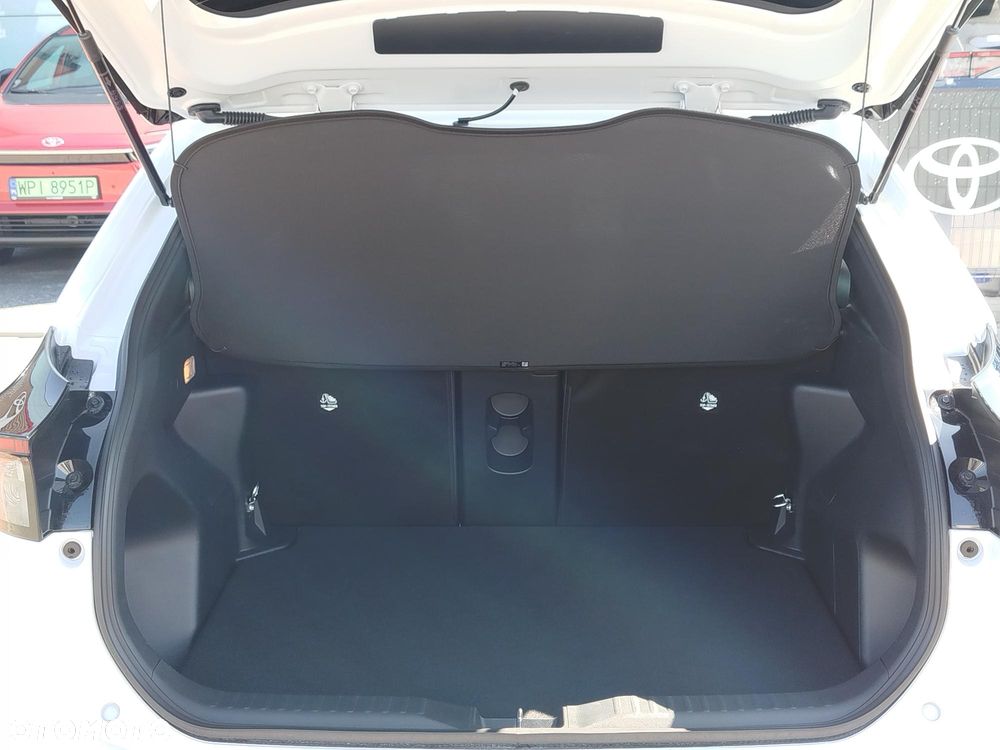 Toyota Yaris Cross Hybrid 1.5 Style AWD - 6