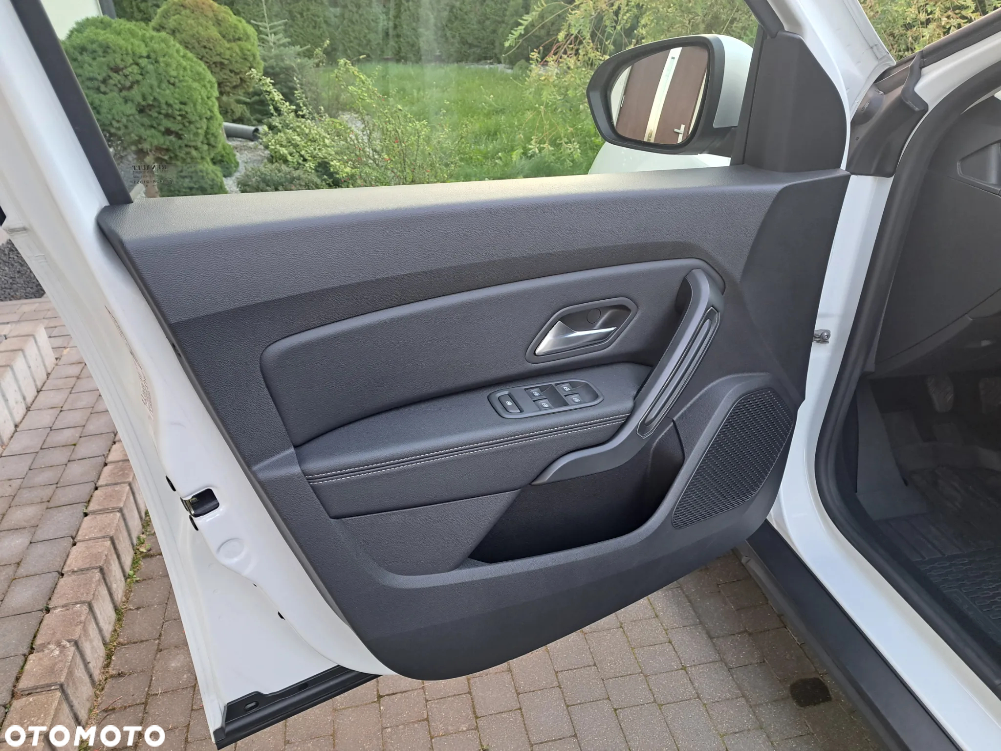 Dacia Duster 1.6 SCe Prestige - 27