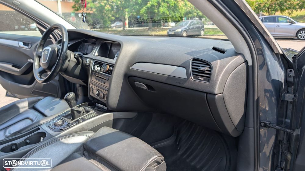 Audi A4 Avant 2.0 TDI DPF Ambition - 27