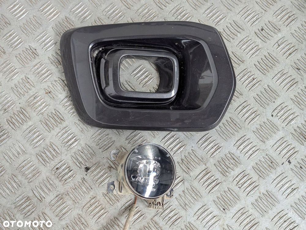 Ford Ranger V 2019-2023 Halogen ramka halogenu prawa - 1