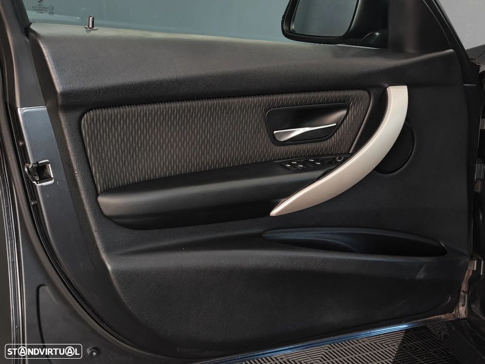 BMW 318 d DPF Edition Sport - 22