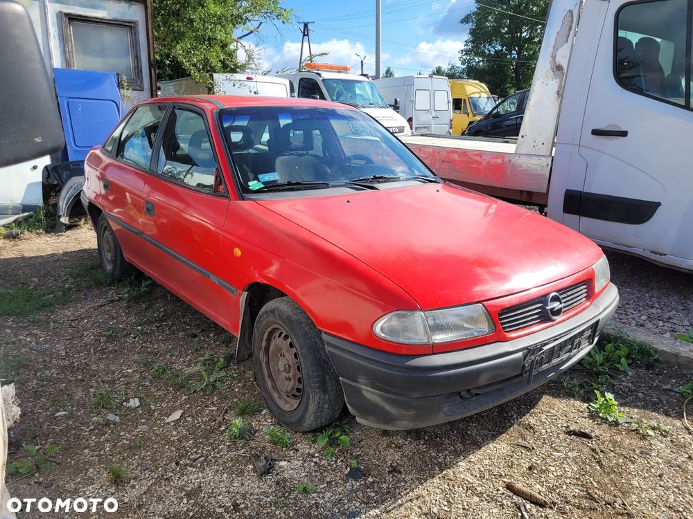 OPEL ASTRA F SEDAN maska pokrywa silnika klapa bagażnika zderzak lampa reflektor pas przedni stop lampy halogeny - 1