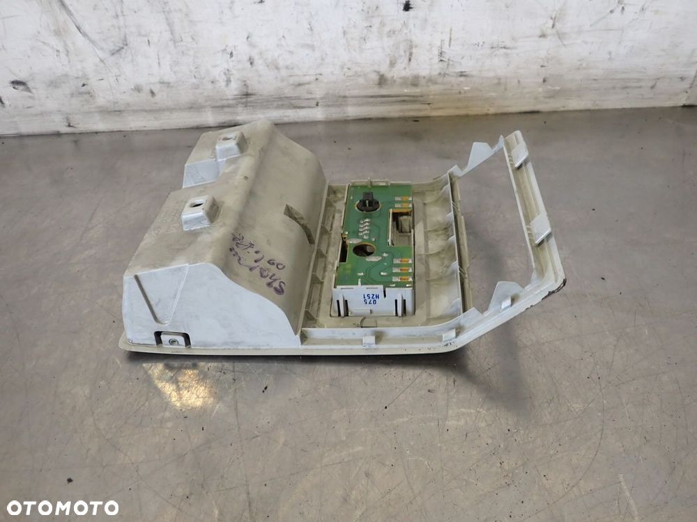 OŚWIETLENIE KABINY PRZÓD VOLKSWAGEN T5  7M3868403C - 3