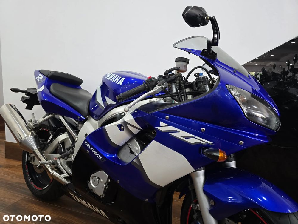 Yamaha R6