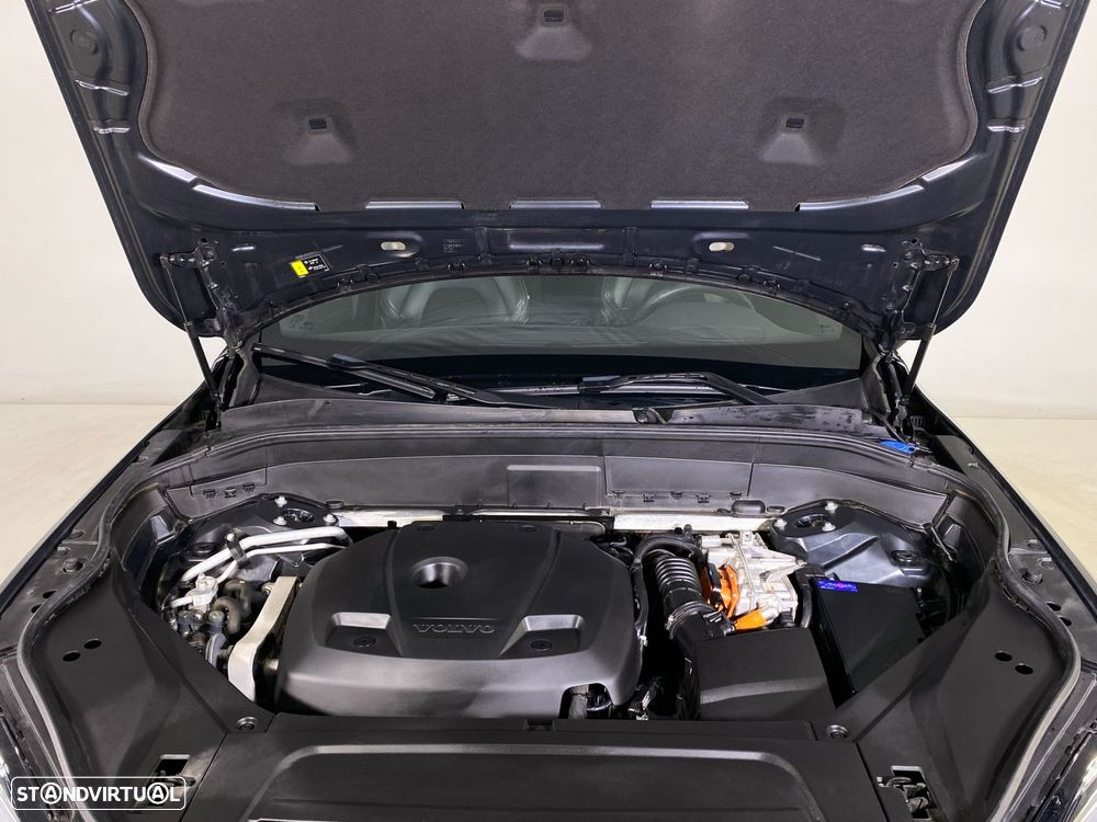 Volvo XC 90 2.0 T8 PHEV R-Design AWD - 28