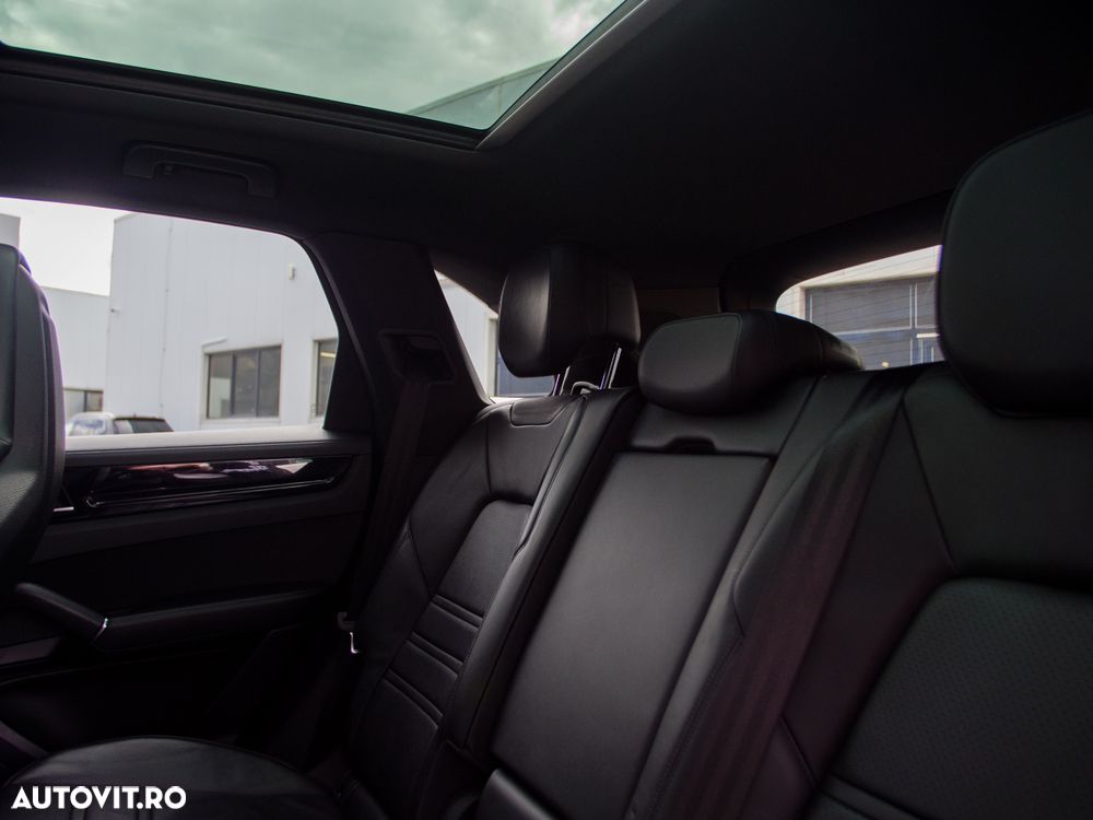 Porsche Cayenne - 13