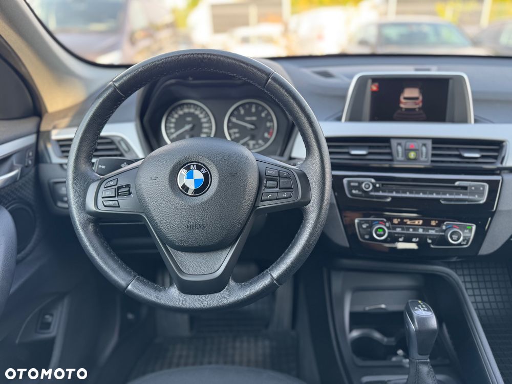 BMW X1 xDrive18d xLine - 26