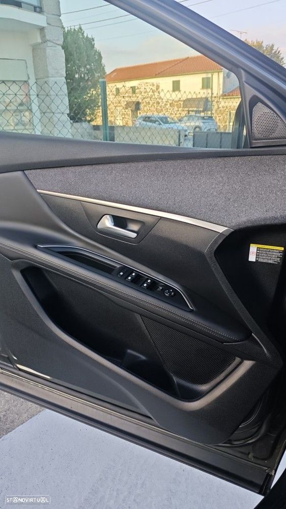 Peugeot 3008 1.6 BlueHDi Allure - 22