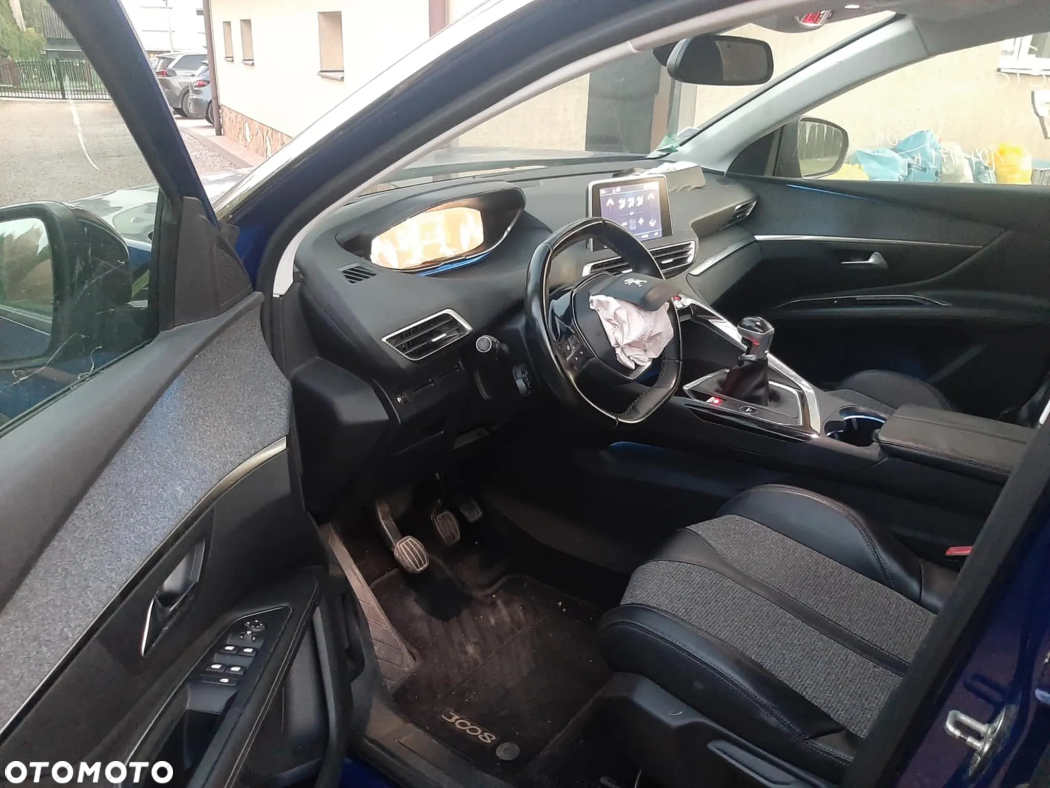 Peugeot 3008 1.2 PureTech Allure S&S - 11