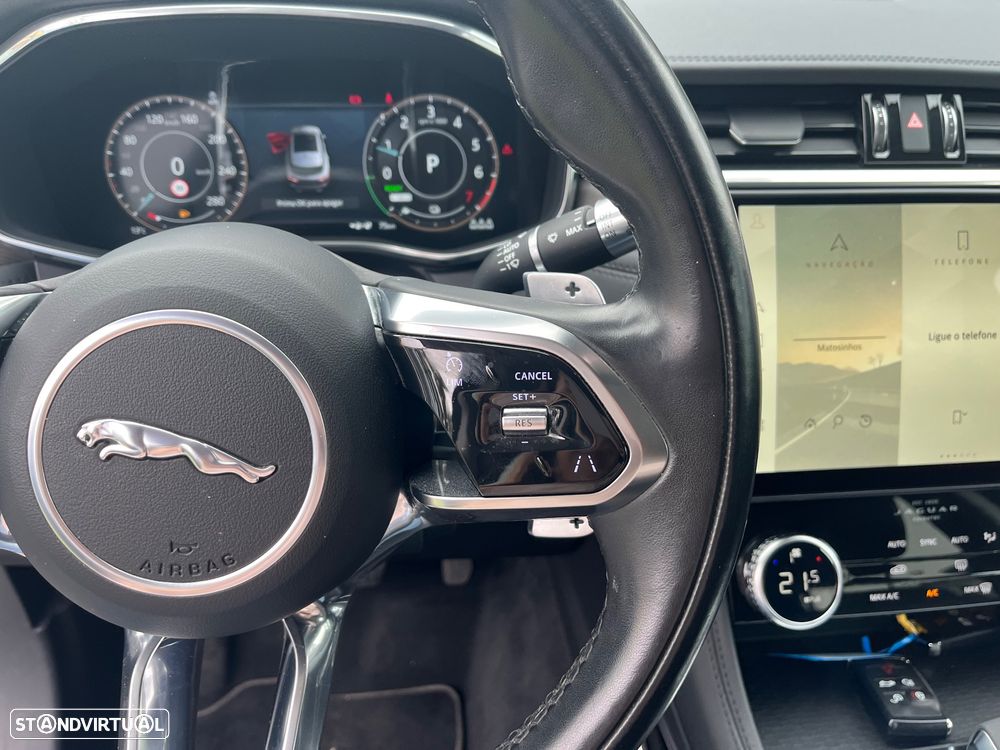 Jaguar F-Pace 2.0 P400e AWD - 30