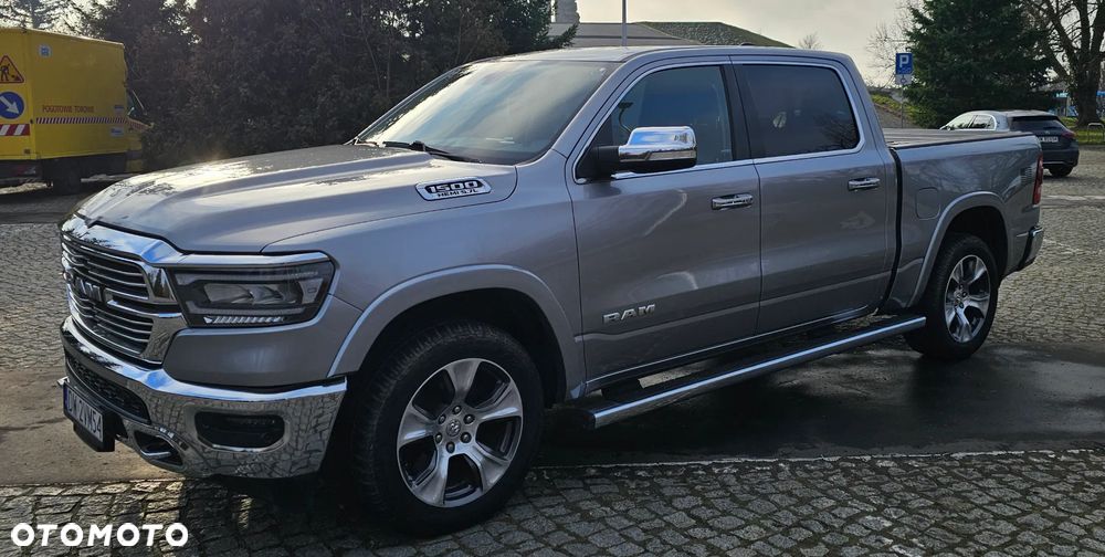 RAM 1500 5.7 Crew Cab Laramie - 3