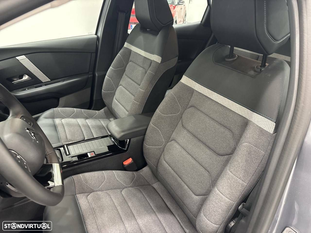 Citroën C4 1.2 PureTech Plus - 18