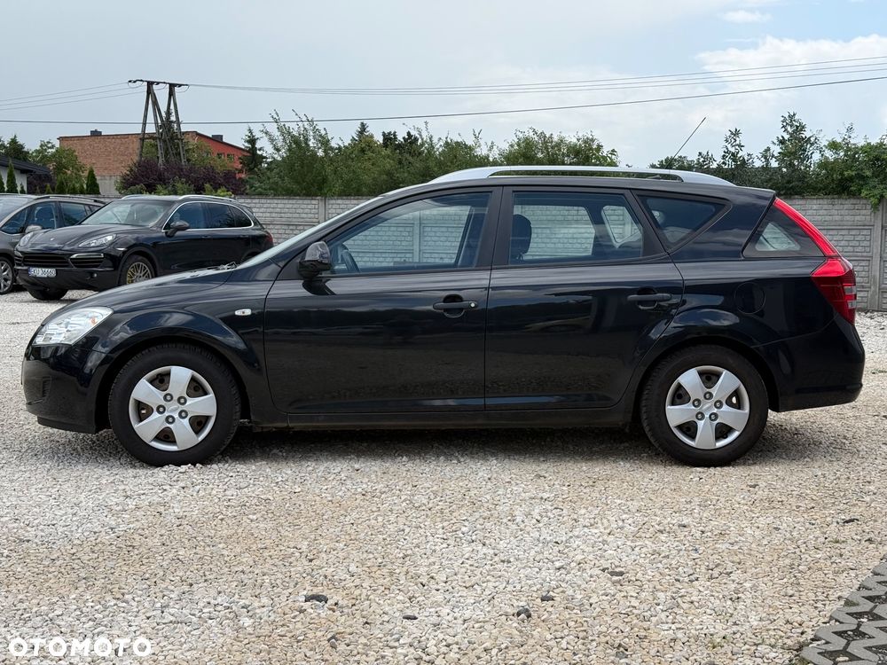 Kia Ceed 1.6 L - 24