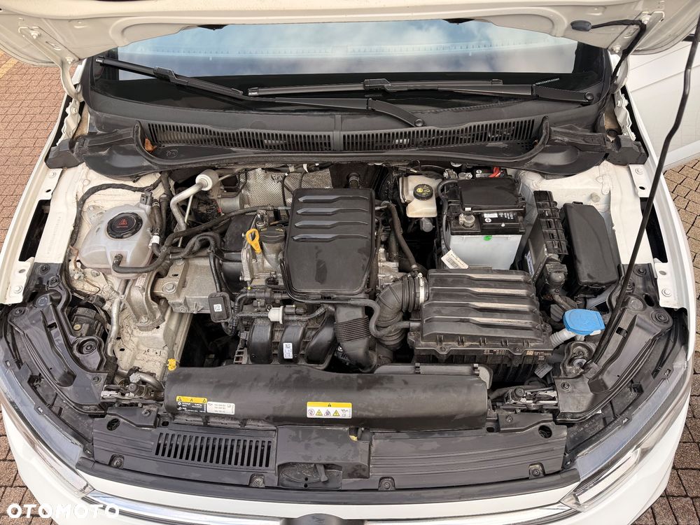 Volkswagen Polo 1.0 MPI Life - 23