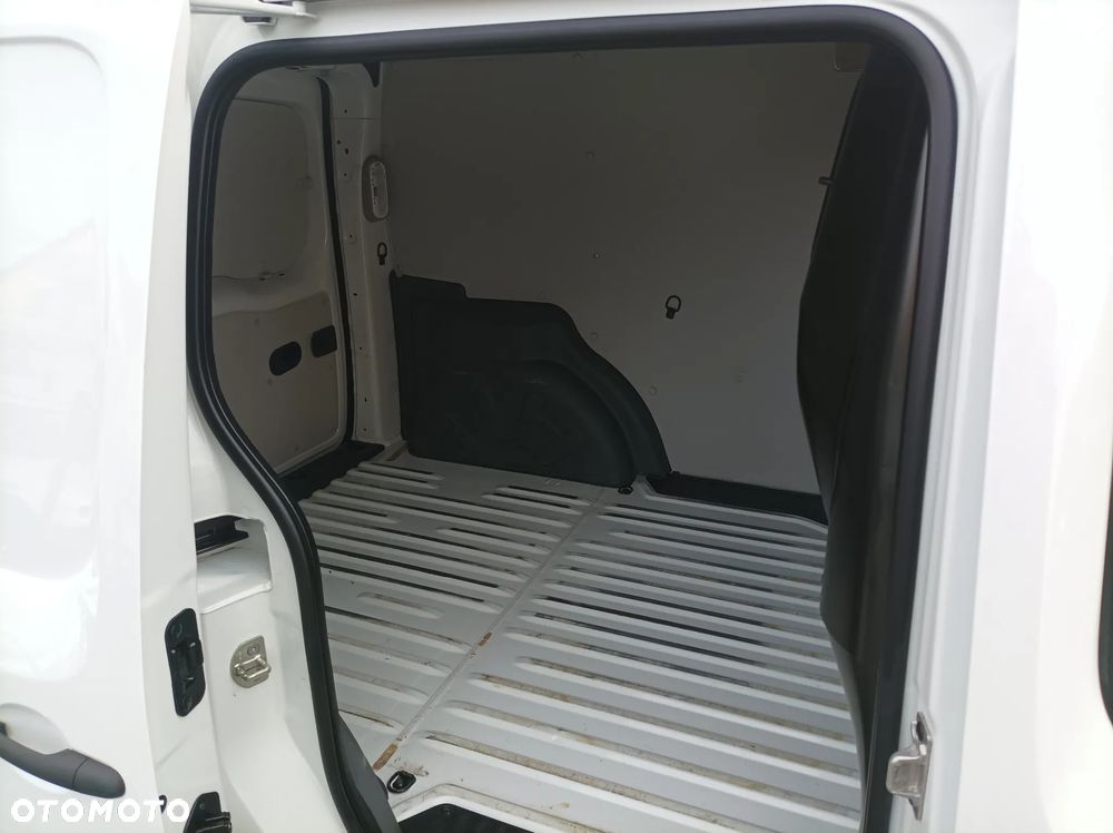 Renault Kangoo Express - 17