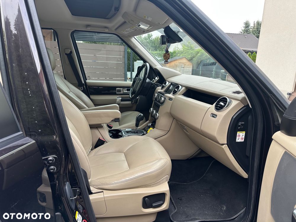 Land Rover Discovery 3.0D V6 HSE - 8