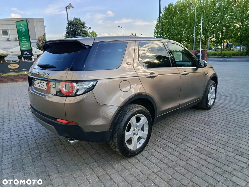 Land Rover Discovery Sport TD4 HSE Luxury - 11