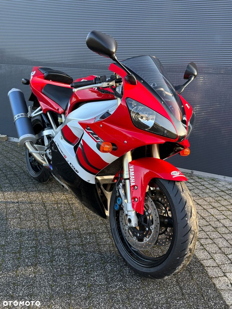 Yamaha YZF - 9