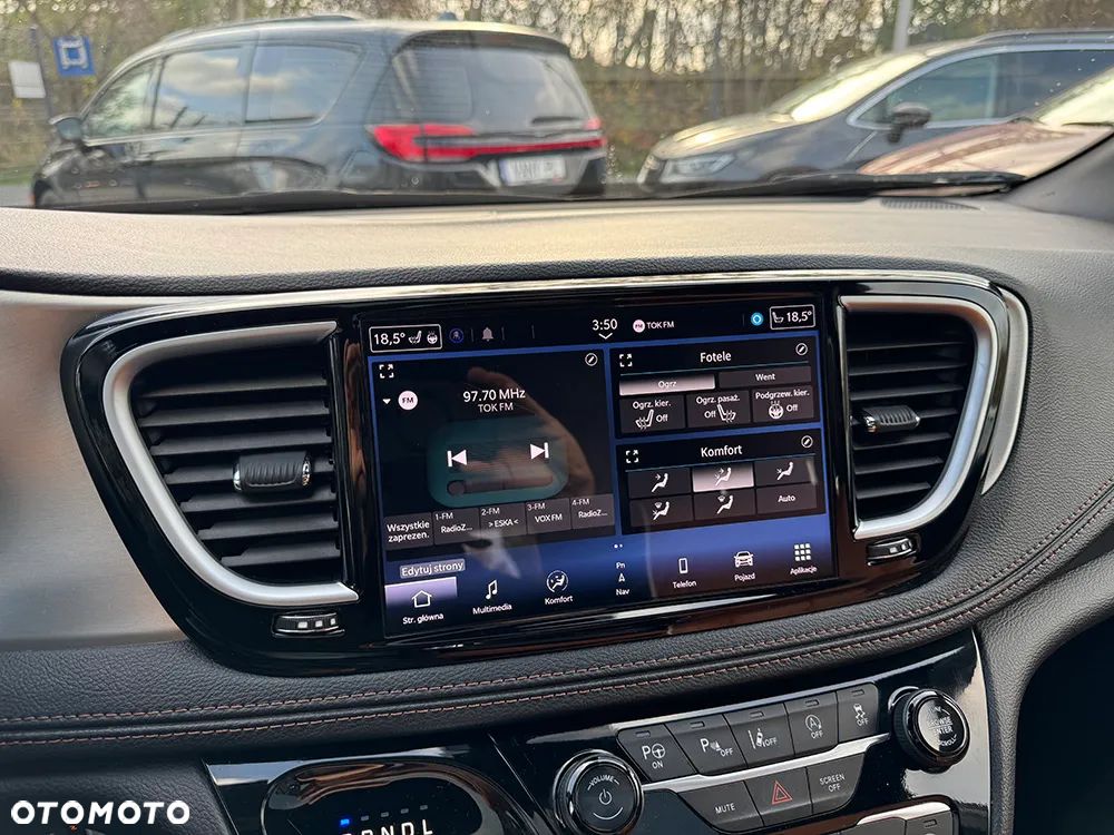 Chrysler Pacifica - 28