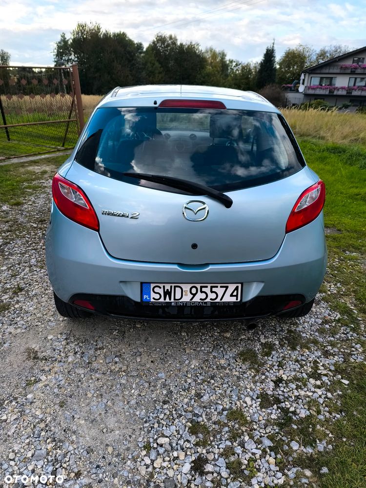 Mazda 2 2008 photo 3
