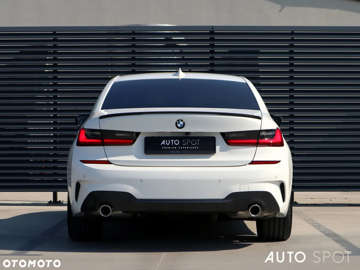 BMW Seria 3 320d xDrive M Sport - 5
