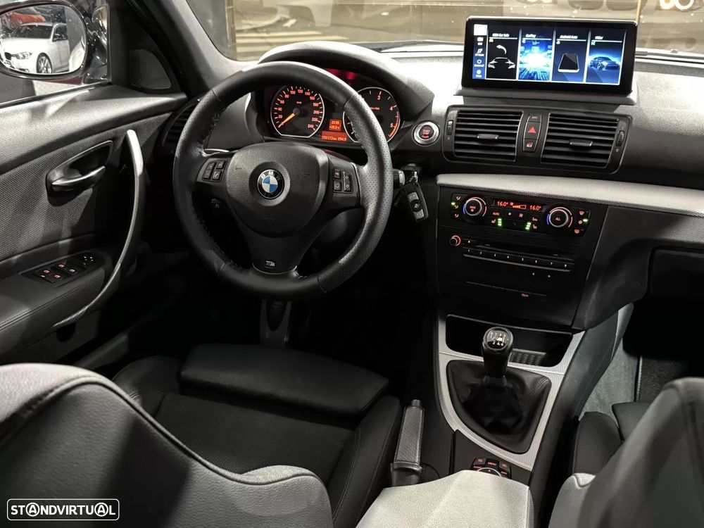 BMW 118 d Pack M - 23