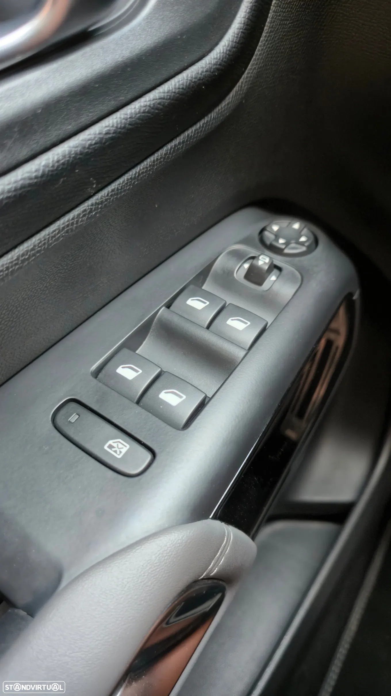 Citroën C5 Aircross 1.6 Hybrid Shine Pack e-EAT8 - 38