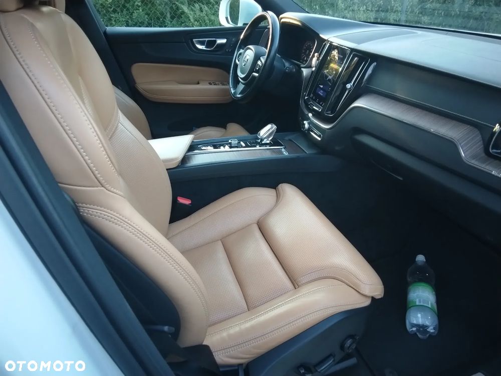 Volvo XC 60 B4 D Inscription - 13