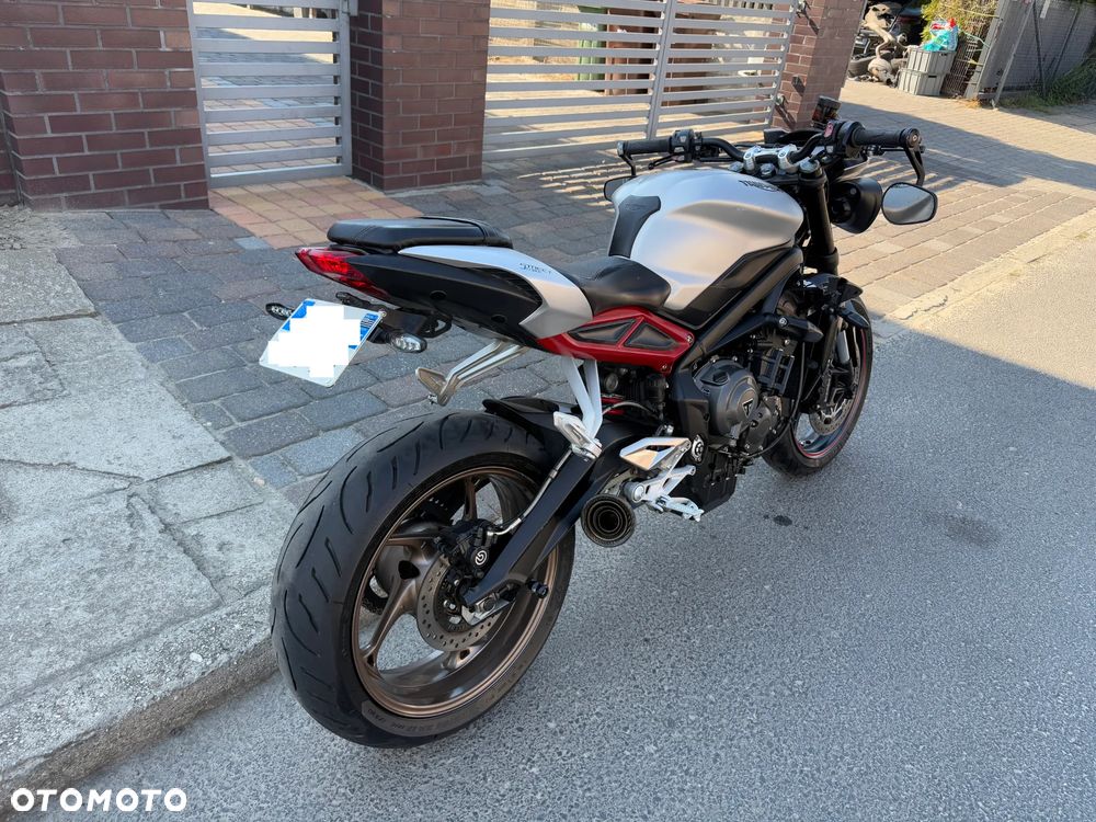 Triumph Street Triple - 5