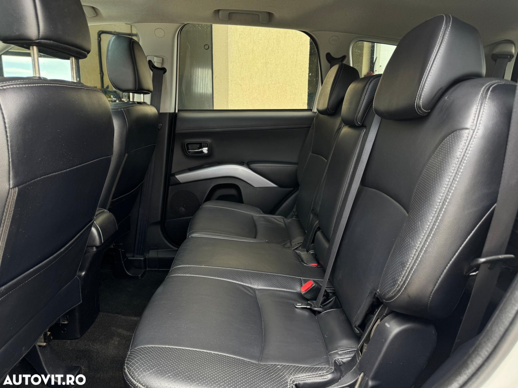 Mitsubishi Outlander - 15