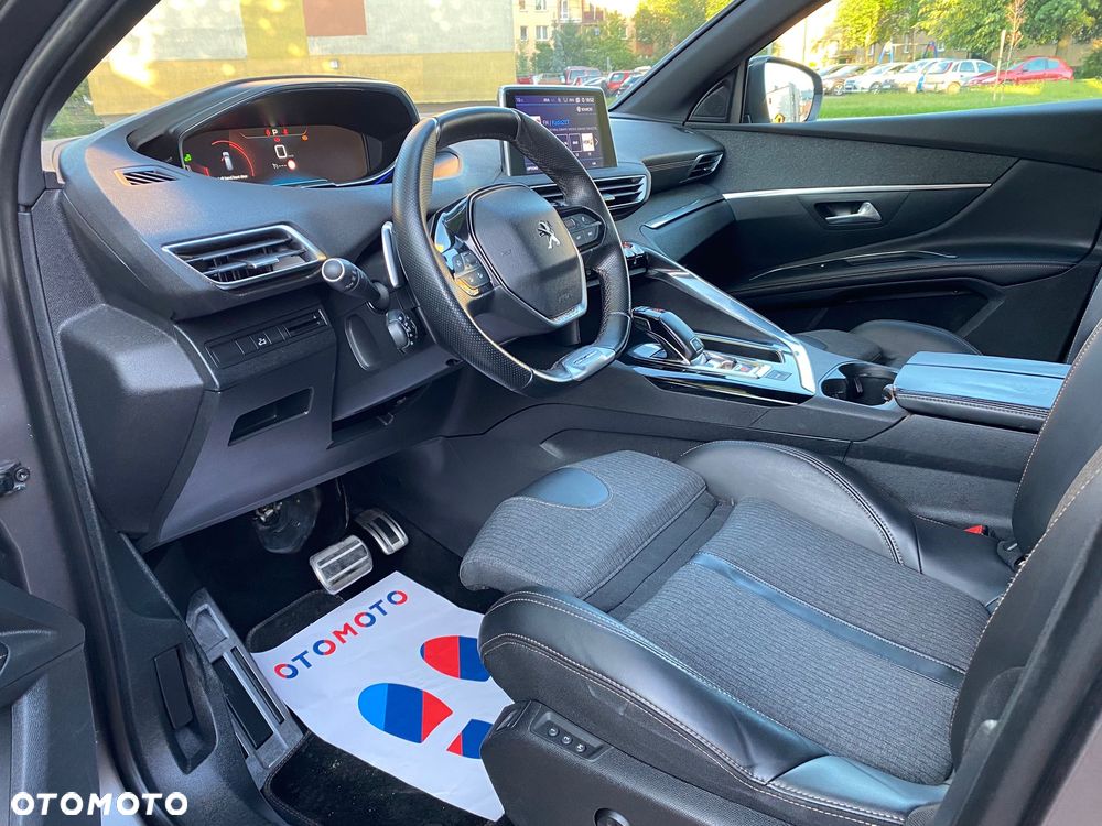Peugeot 5008 1.6 BlueHDI Allure S&S EAT6 - 21