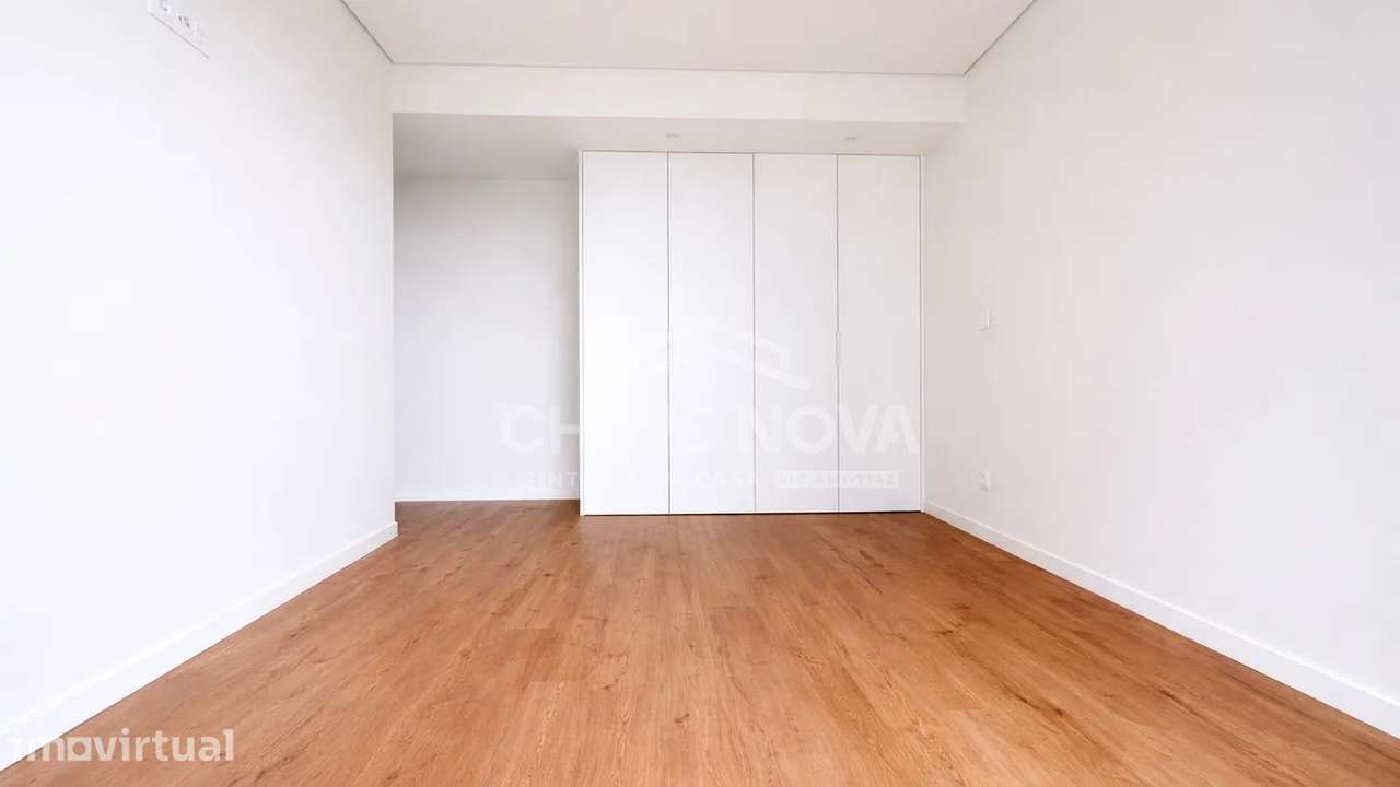 Apartamento T2 - Jardins da Seara - varanda, garagem e arrumo SD/CO - Grande imagem: 3/6