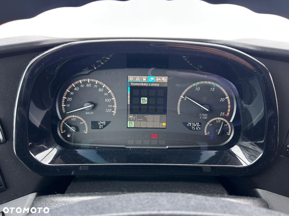 Mercedes-Benz Tourismo - 13