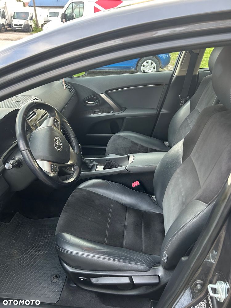 Toyota Avensis 2.0 D-4D Premium - 7