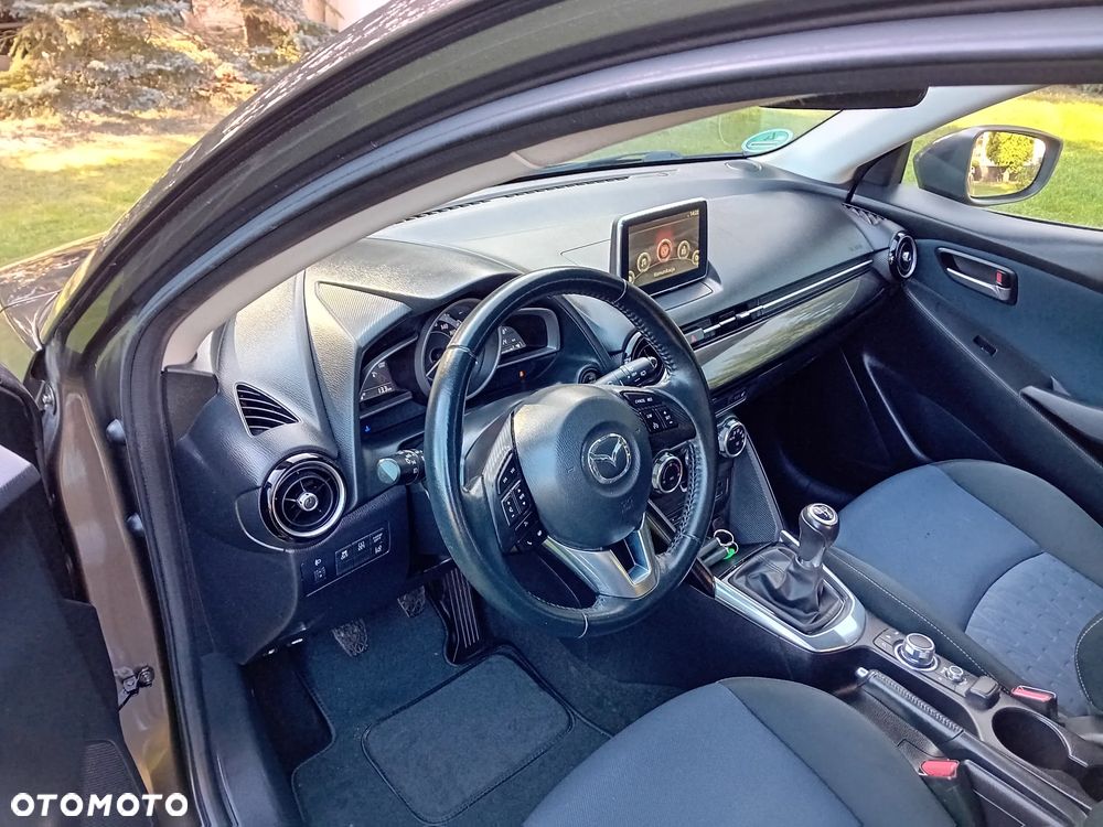 Mazda 2 2016 photo 5