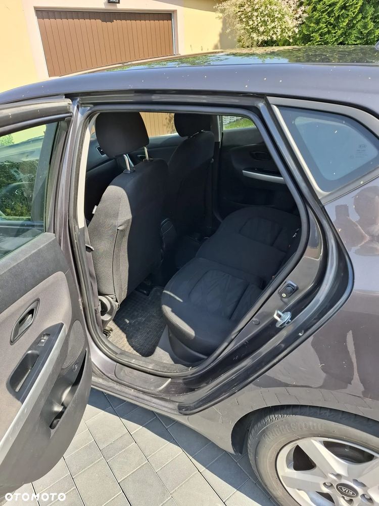 Kia Ceed - 13