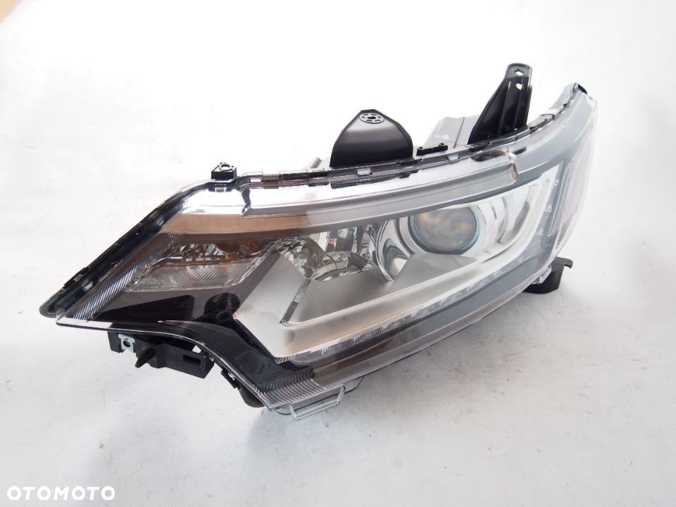 Mitsubishi Outlander 3 III 15-18r Reflektor lewy lampa lewa